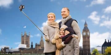 Family Travel Photography: Tips to Capture Vacation Memories - Cover Image
